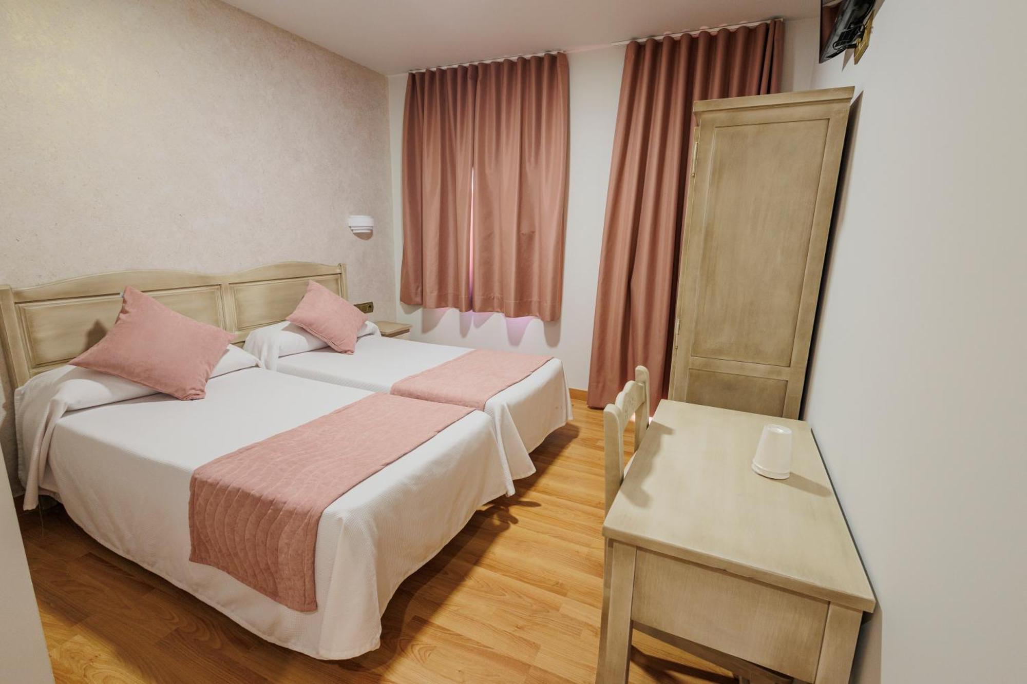 Hotel Pattaya Mocejon Ngoại thất bức ảnh